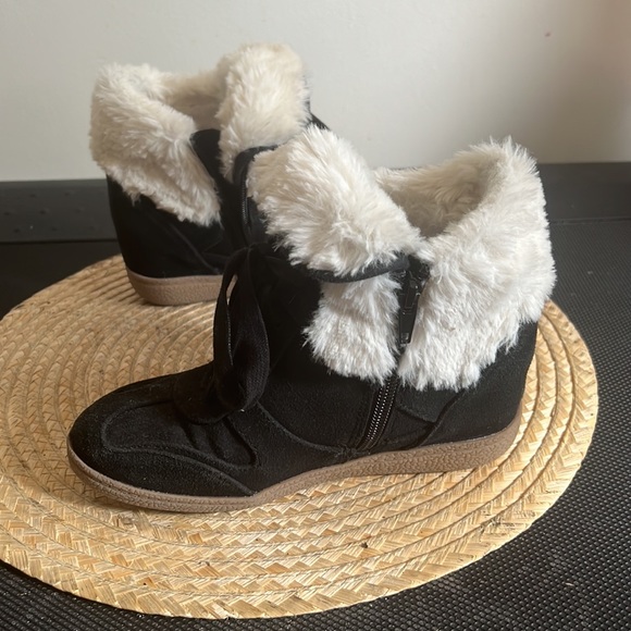 Justice Girls High Top Wedge Sneakers Size 3 - Picture 8 of 10